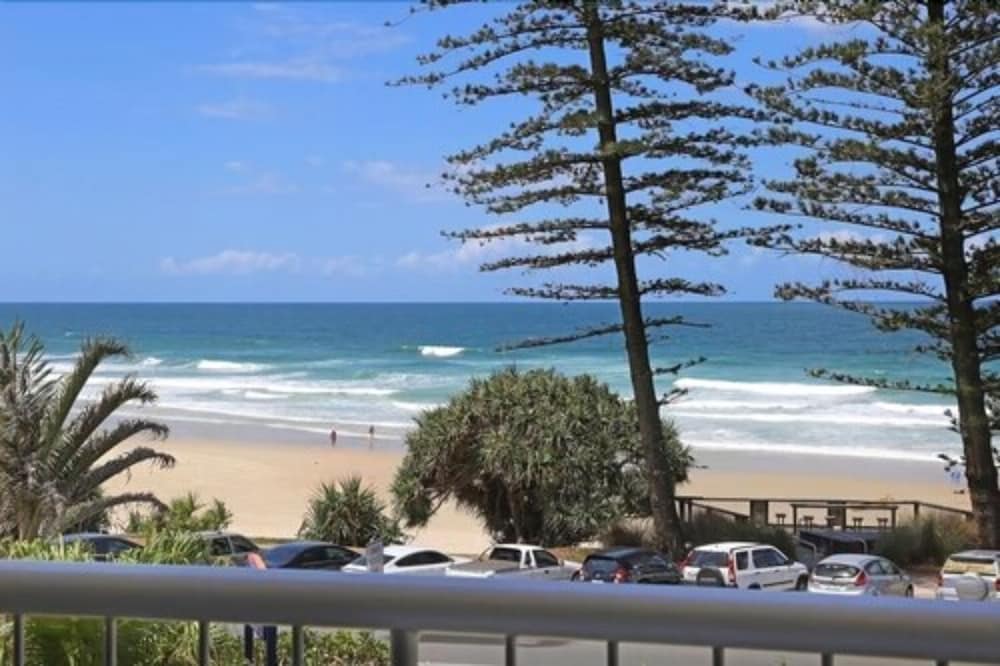 Coolum Caprice 62/76