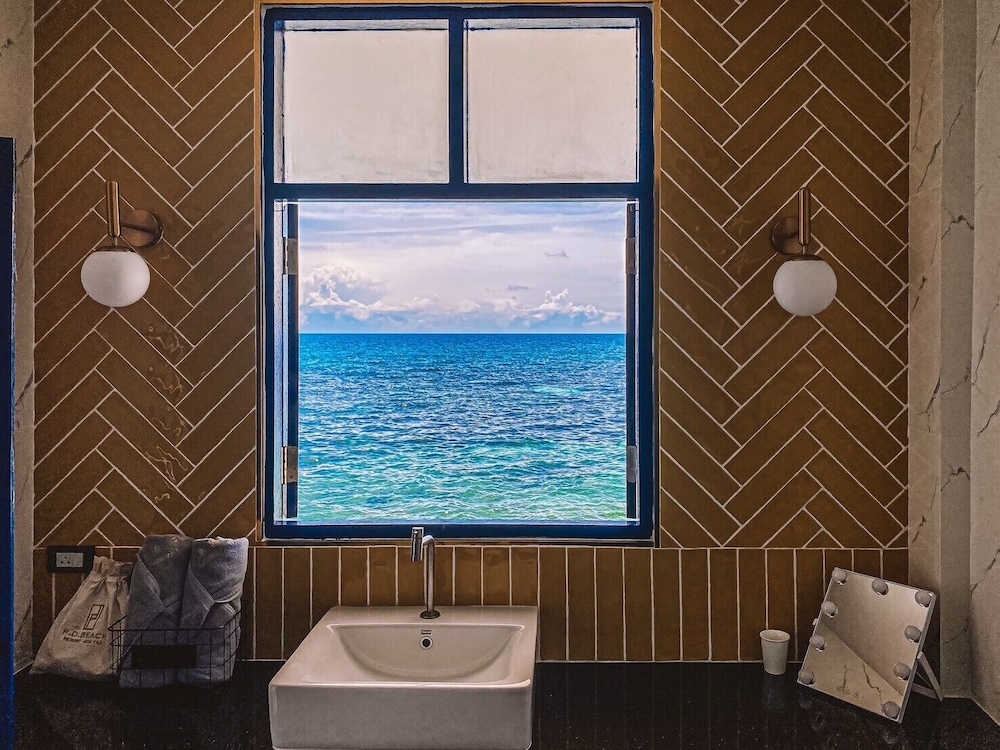 P.D. Beach Resort 48/50
