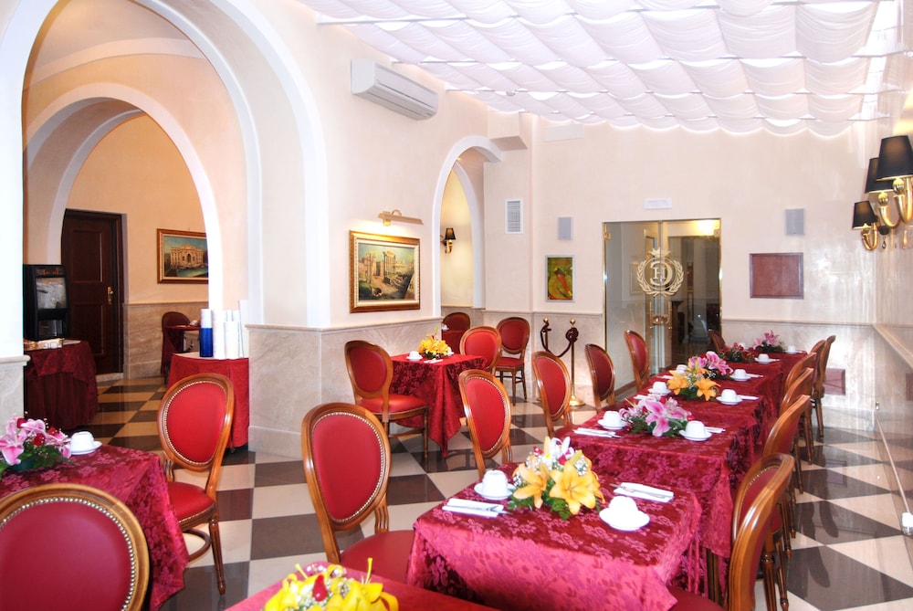 Hotel Contilia 42/66