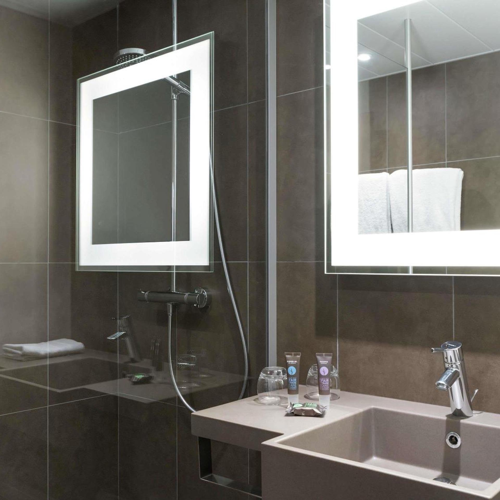Superior, Double Bed, Sofa, NOVOTEL CHATEAU DE VERSAILLES 7/8