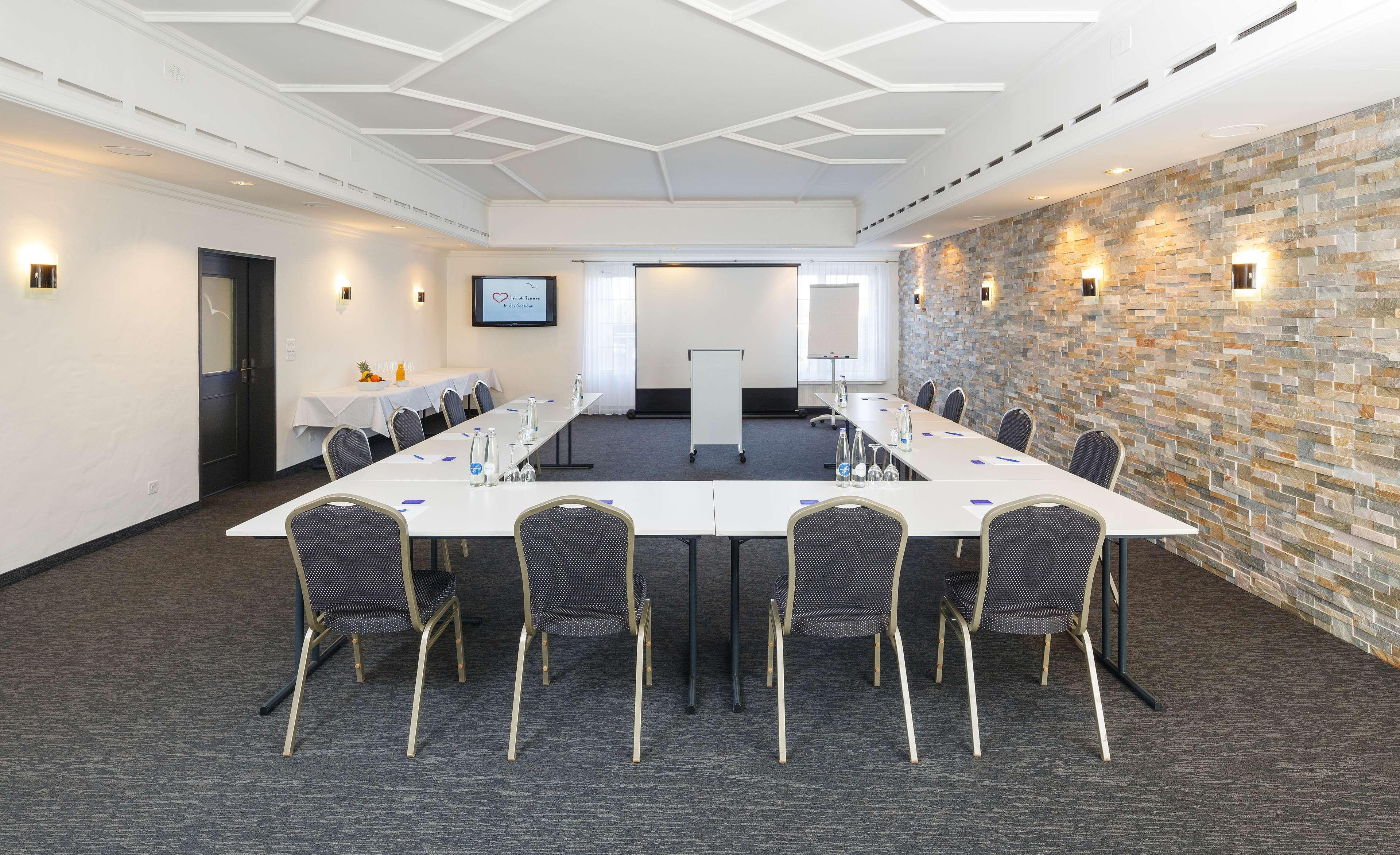 SEEMOWE SWISS QUALITY HOTEL 47/56