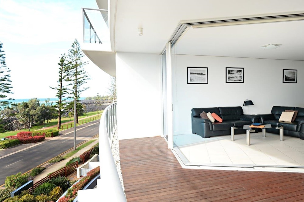 MANTA BARGARA RESORT 47/63