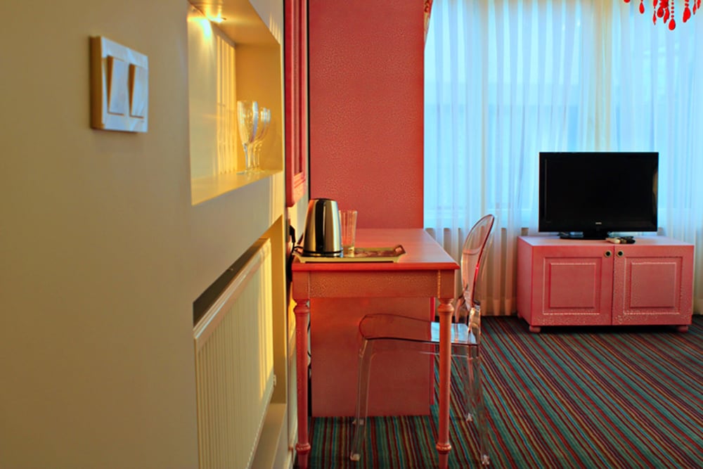 Santa Lucia Hotel 48/50