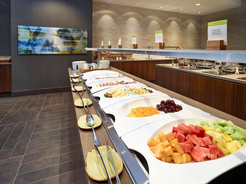 Doubletree By Hilton Hotel & Conference Centre Regina 52/80