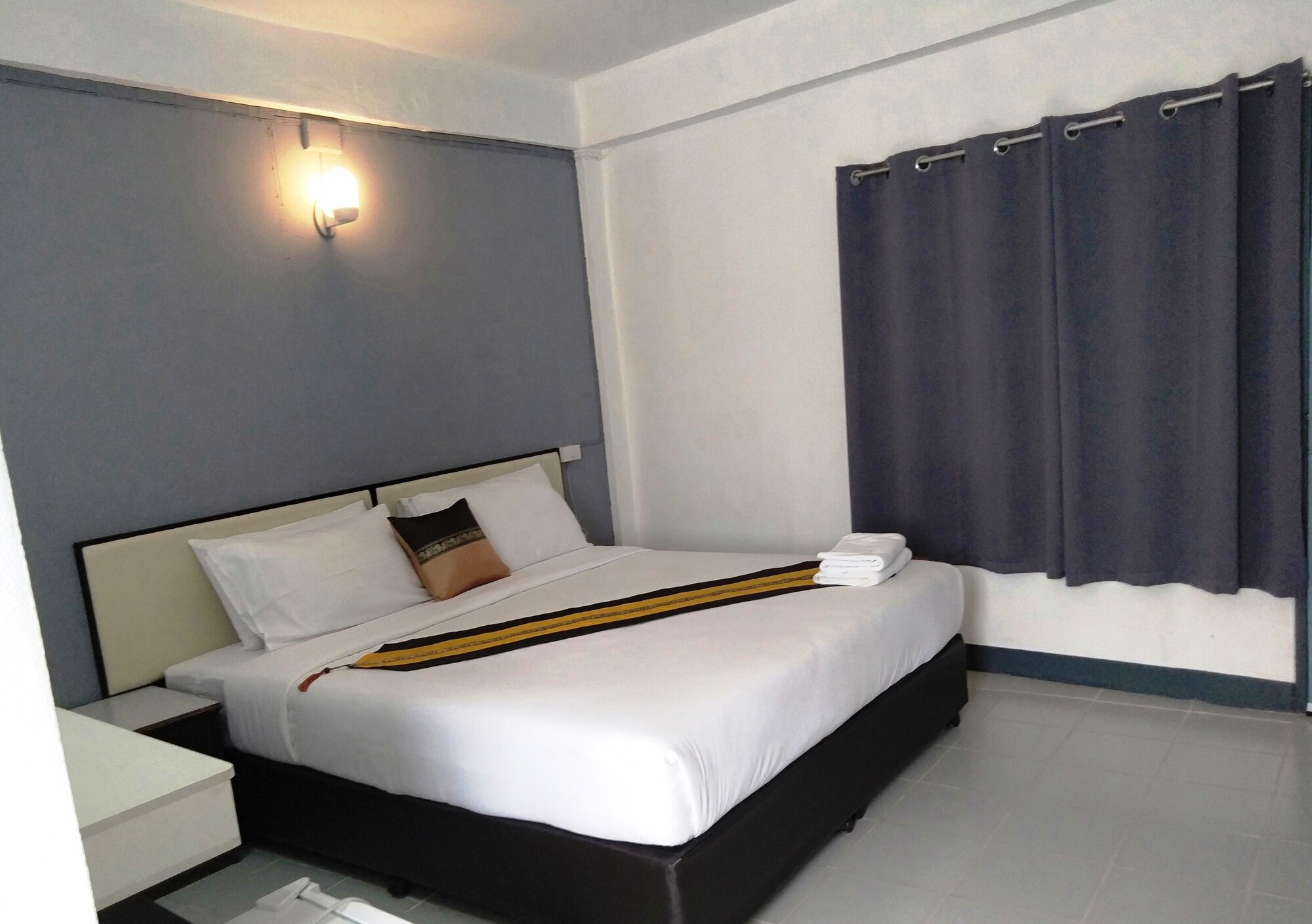 STANDARD, DOUBLE OR TWIN BED