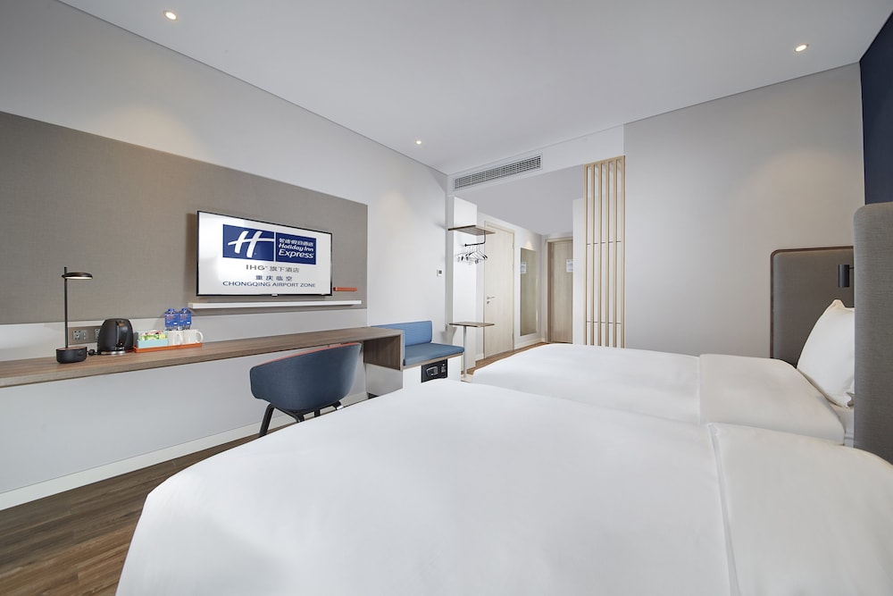 HOLIDAY INN EXPRESS Chongqing Airport Zone 8/24