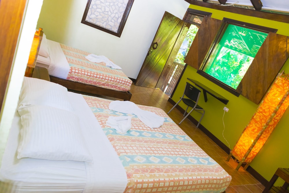 Atlantida Lodge 28/63