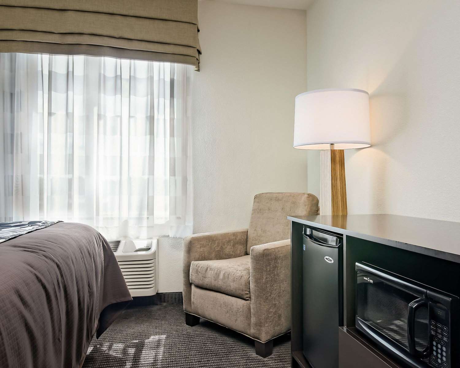 Sleep Inn & Suites Fort Scott 20/41