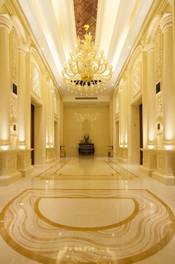 Grand Bravo Hotel 14/63