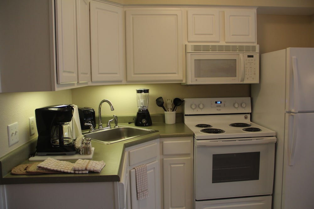 Capital Resorts Grand Crowne Resorts 37/50