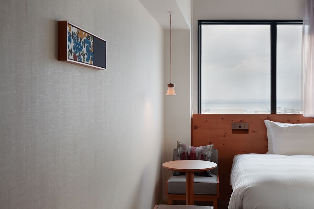 Compact, Double Bed، Hotel Strata Naha 3/8