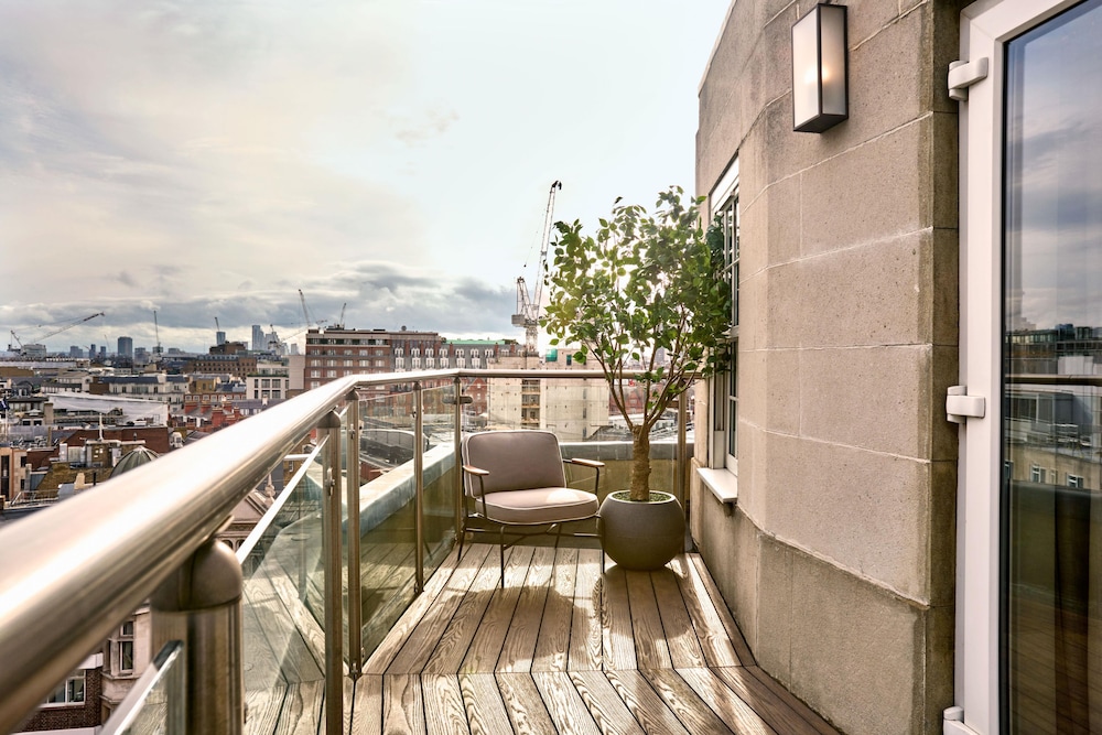 Radisson Blu Hotel London Bond Street 38/71