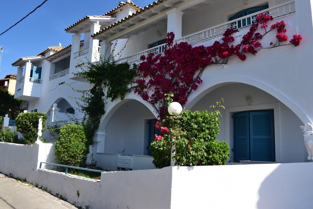 Kalimera Studios And Apartments 4/33