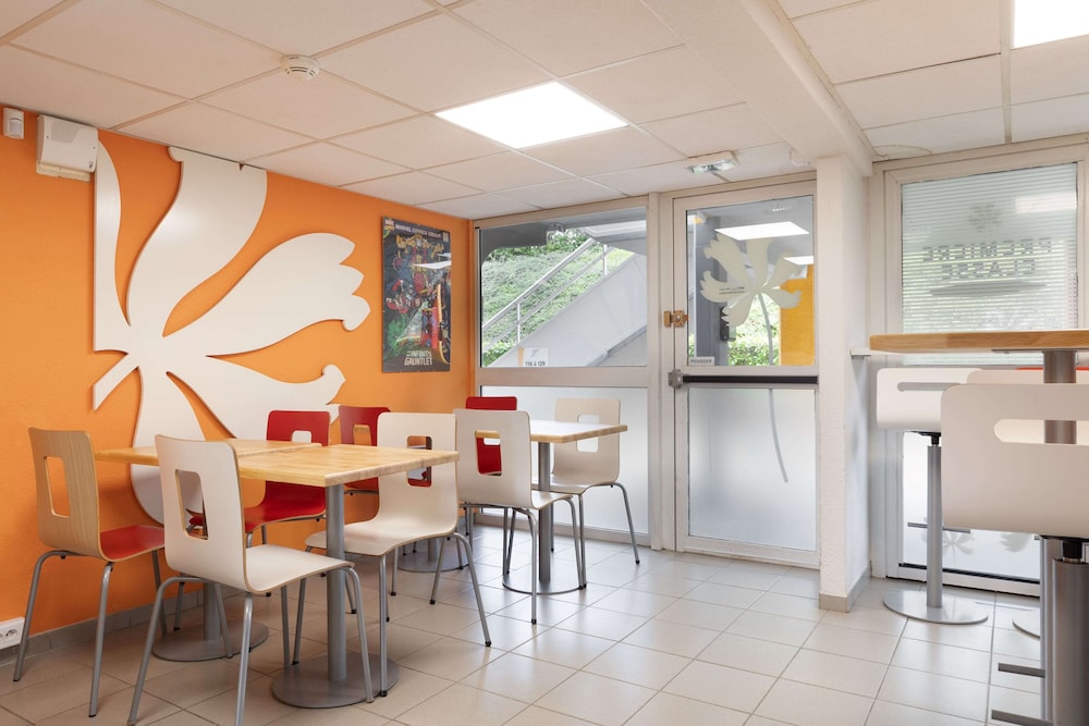 Premiere Classe La Ville-Du-Bois 22/27