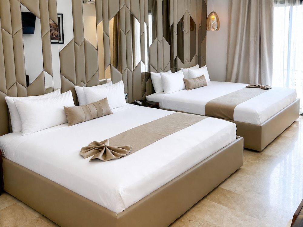 One Hotel Casablanca 10/50