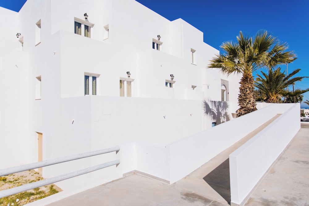 Nikos Hotel 3/46