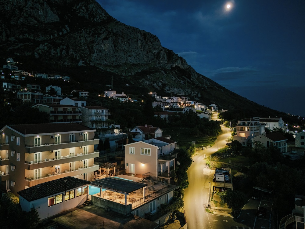 Apartments Djurasevic 2/50