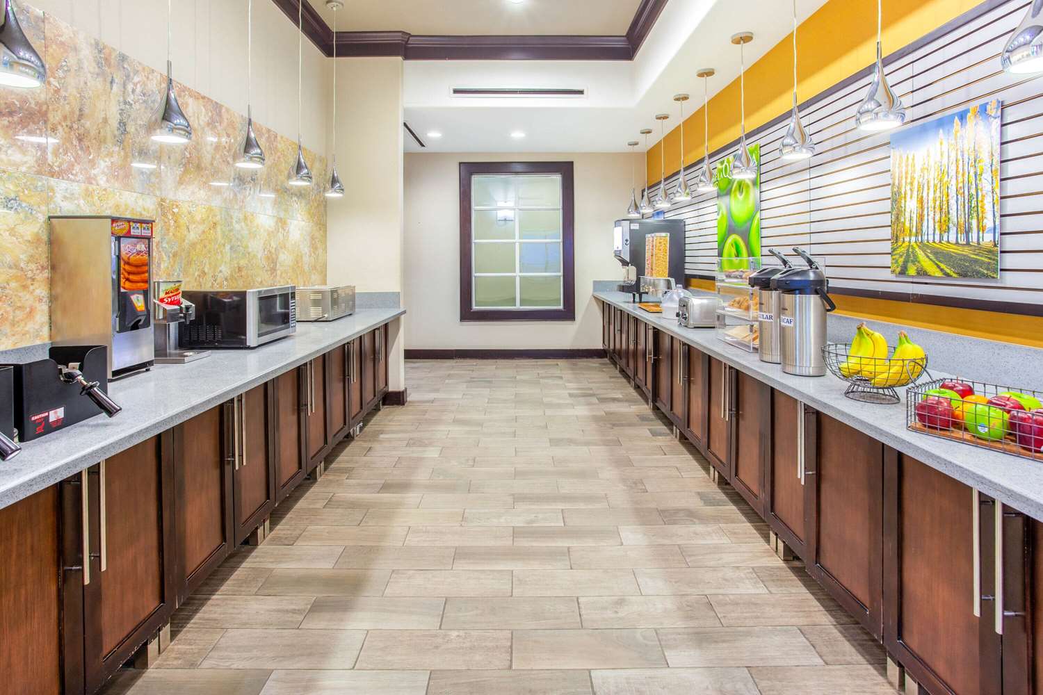 La Quinta Inn & Suites By Wyndham Gonzales Tx 2/17