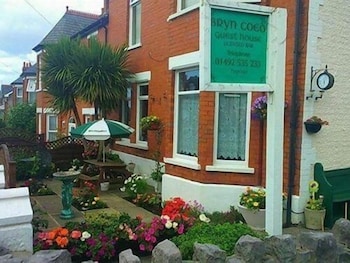 Bryn Coed Guest House 1/16