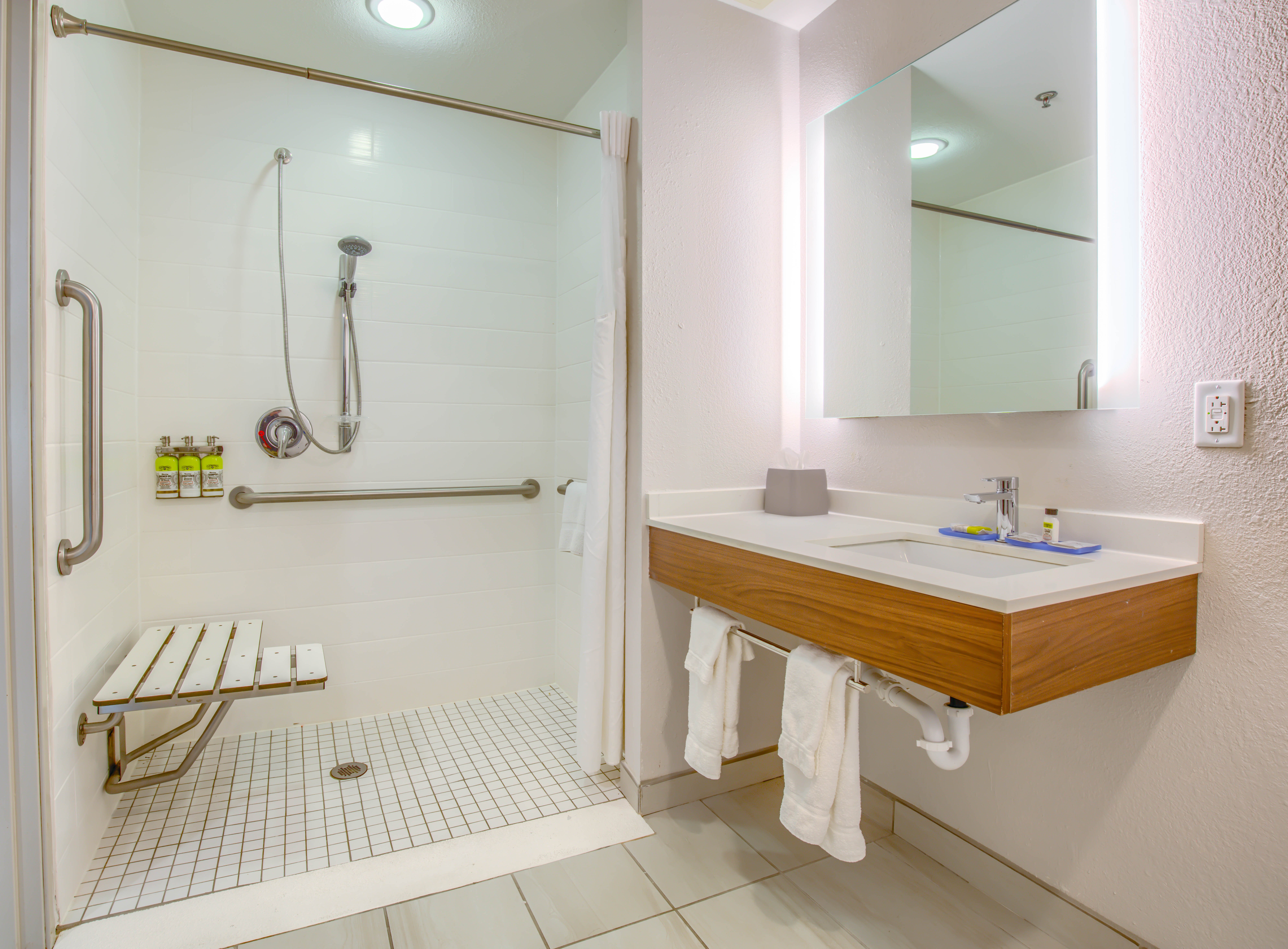 Holiday Inn Express Hotel And Suites Gulf Shores 47/47
