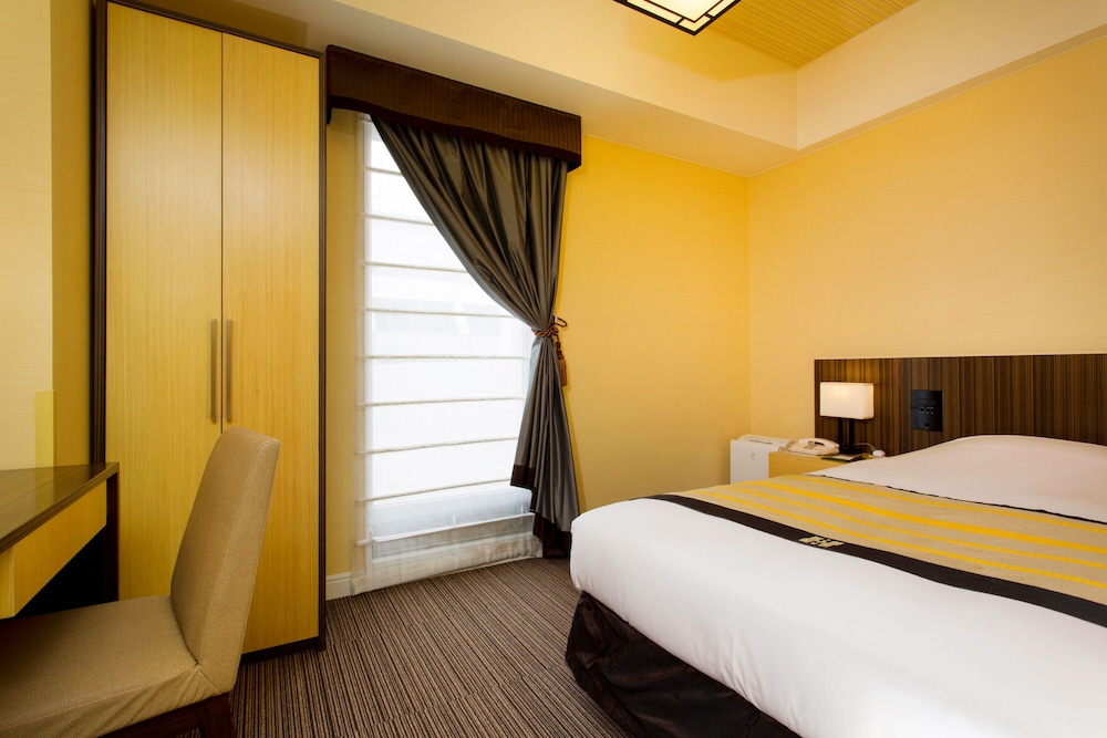 Hotel Monterey Hanzomon 8/22