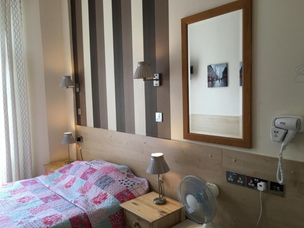 St George Paddington Hotel 28/49