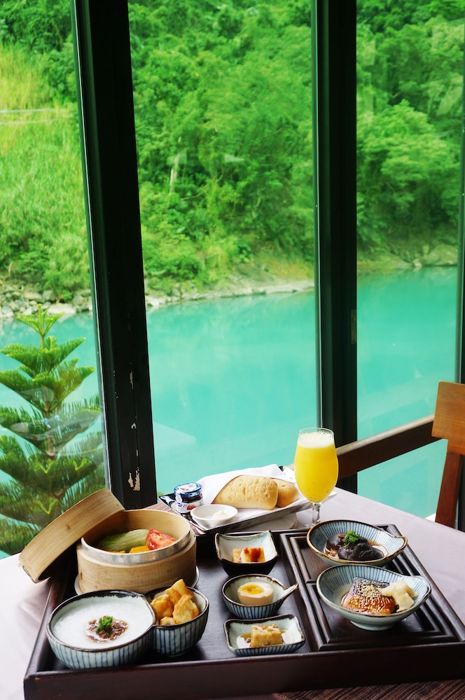VOLANDO URAI SPRING SPA AND RESORT 44/66