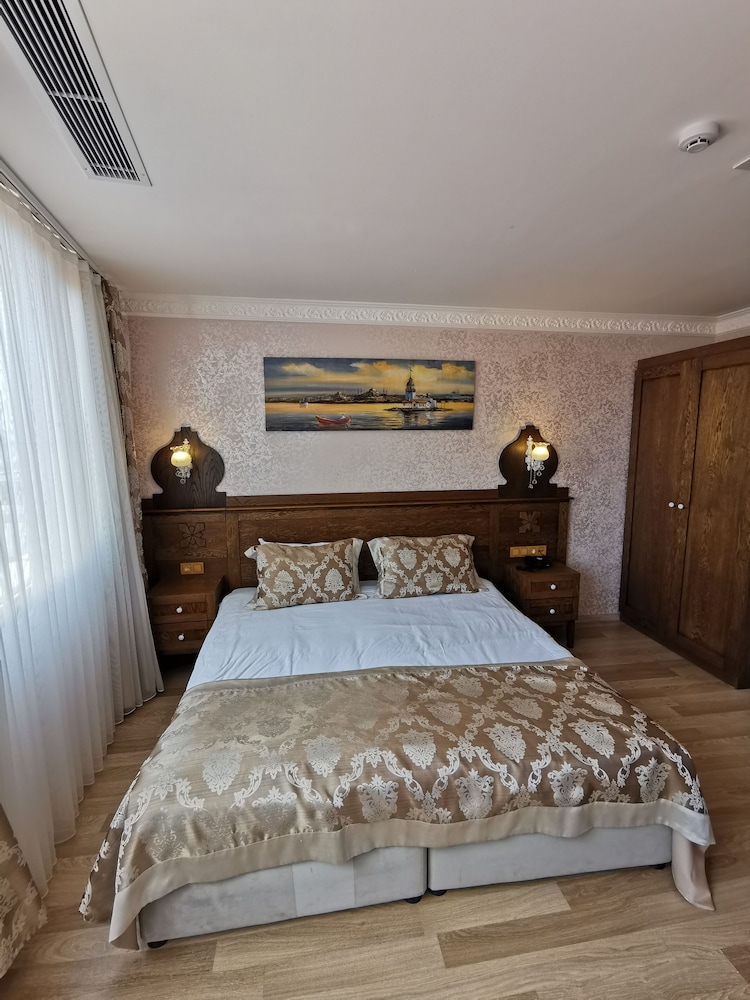 Perapolis Hotel 22/66
