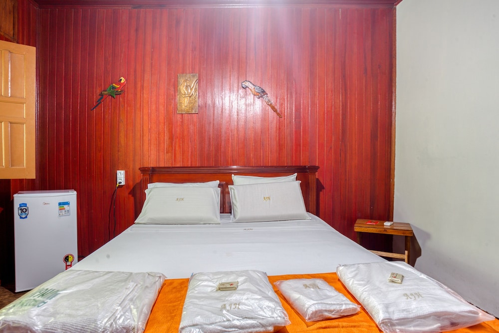 Amazonia Jungle Hotel 10/50
