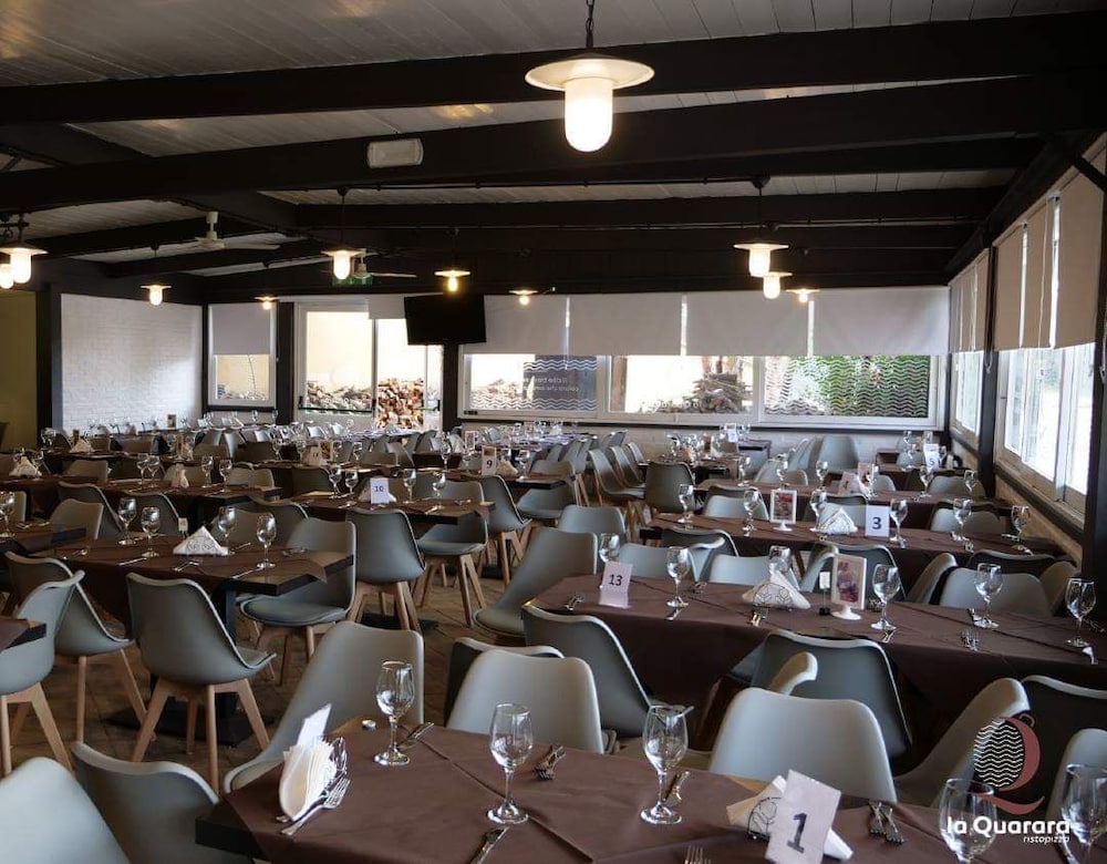 SPORTING CLUB VILLAGE 34/49