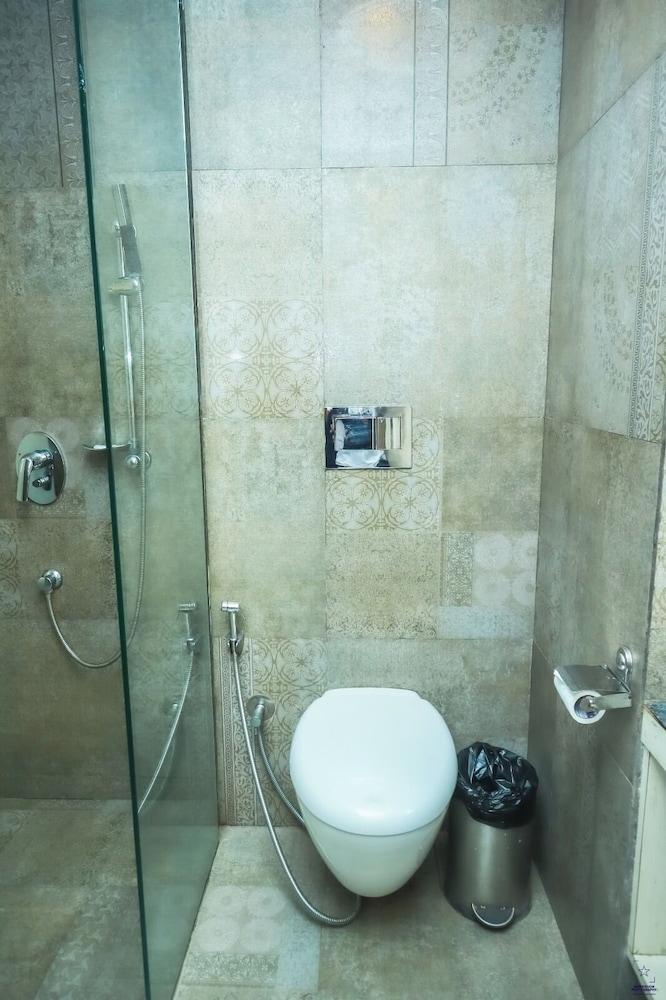 Hotel Citrus Prime 53/57