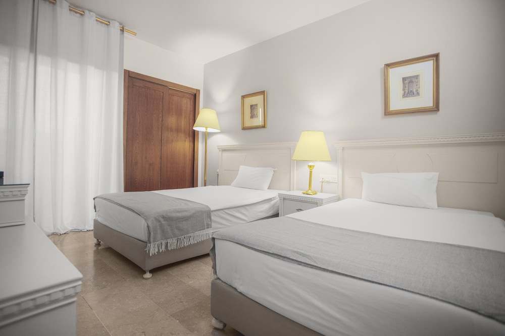 Grand Hotel Madaba 20/70