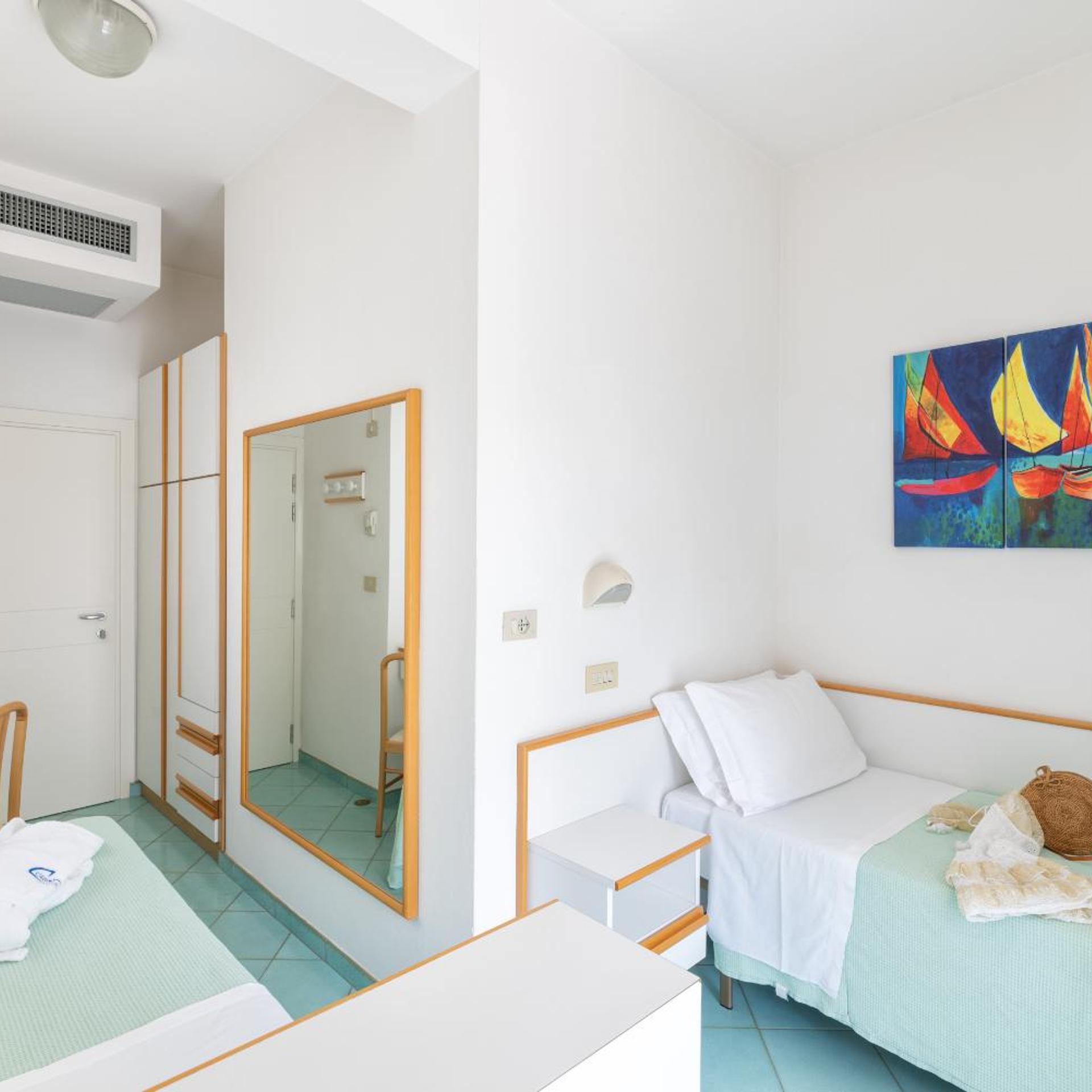 Hotel Caprice 11/50