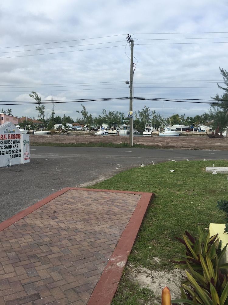 Coral Harbour Beach House And Villas 26/50