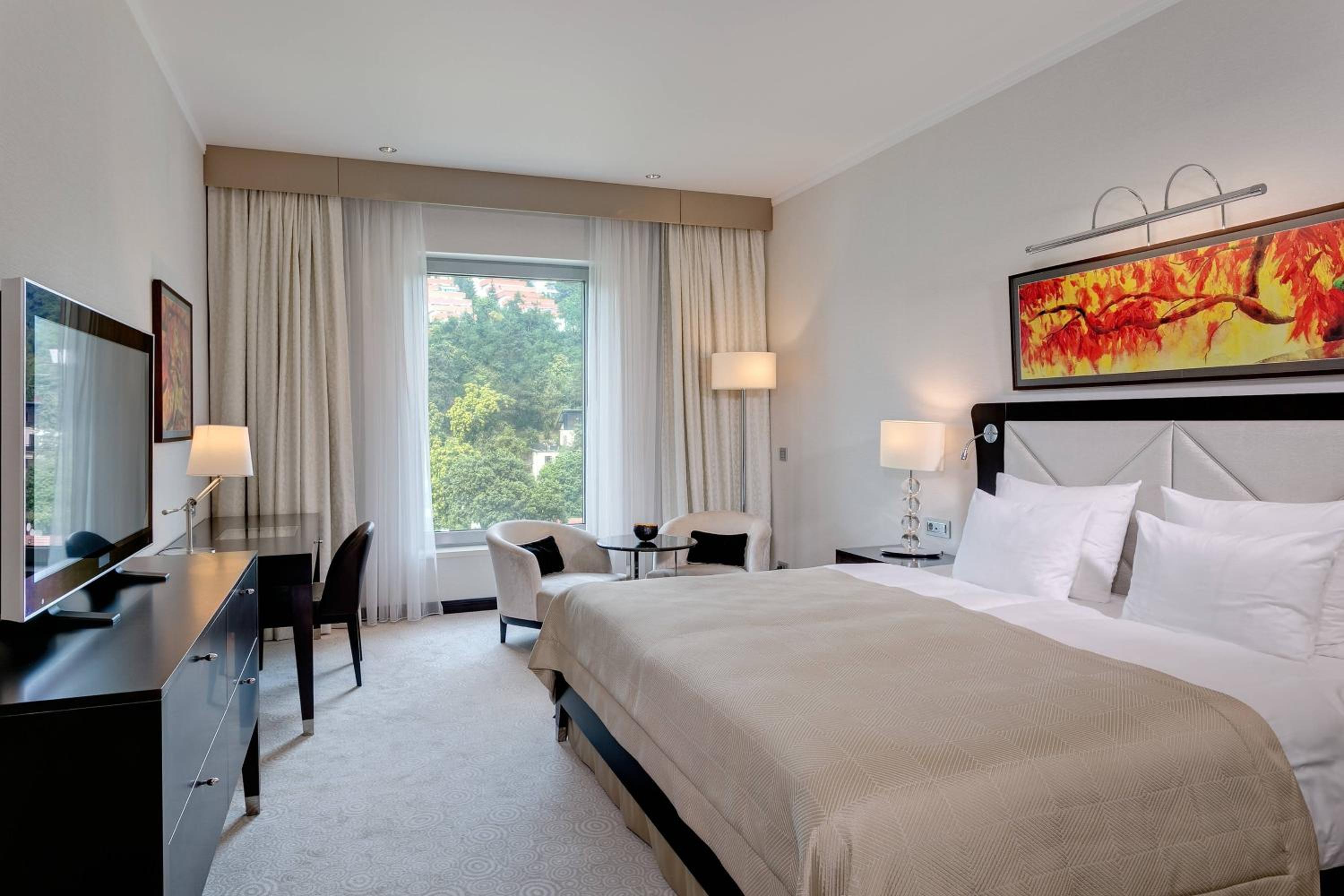 Castle, Guest Room, King Bed, Hill View