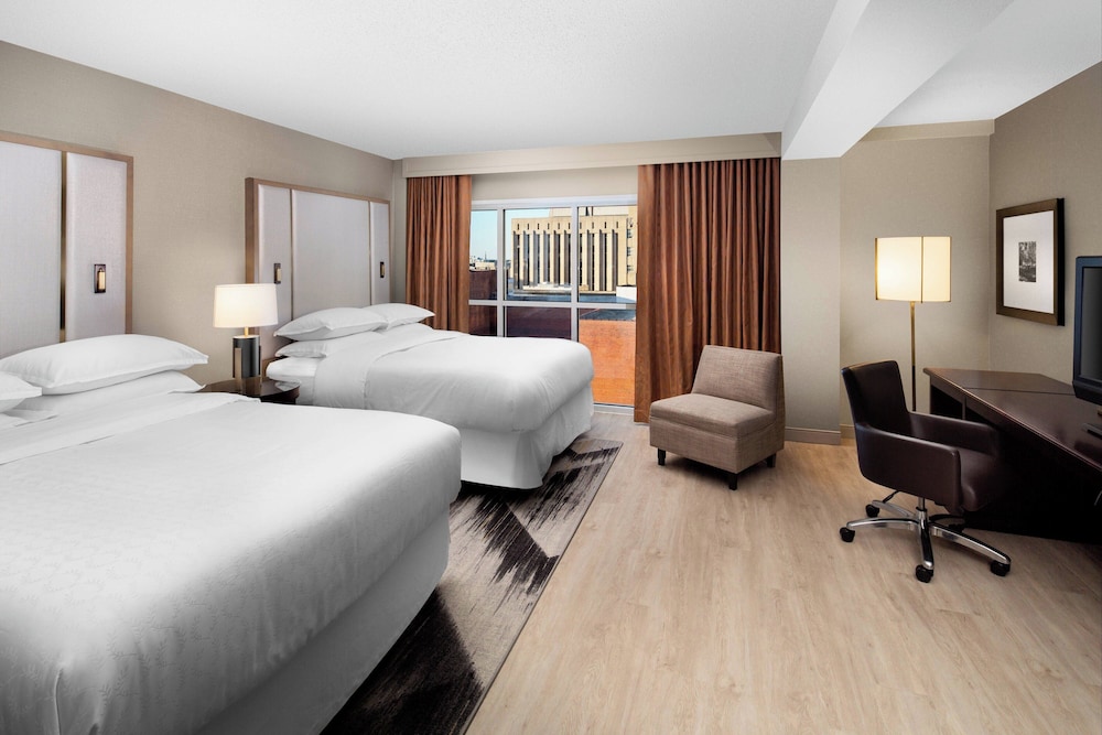 غرفة كلوب بسريرين كوين