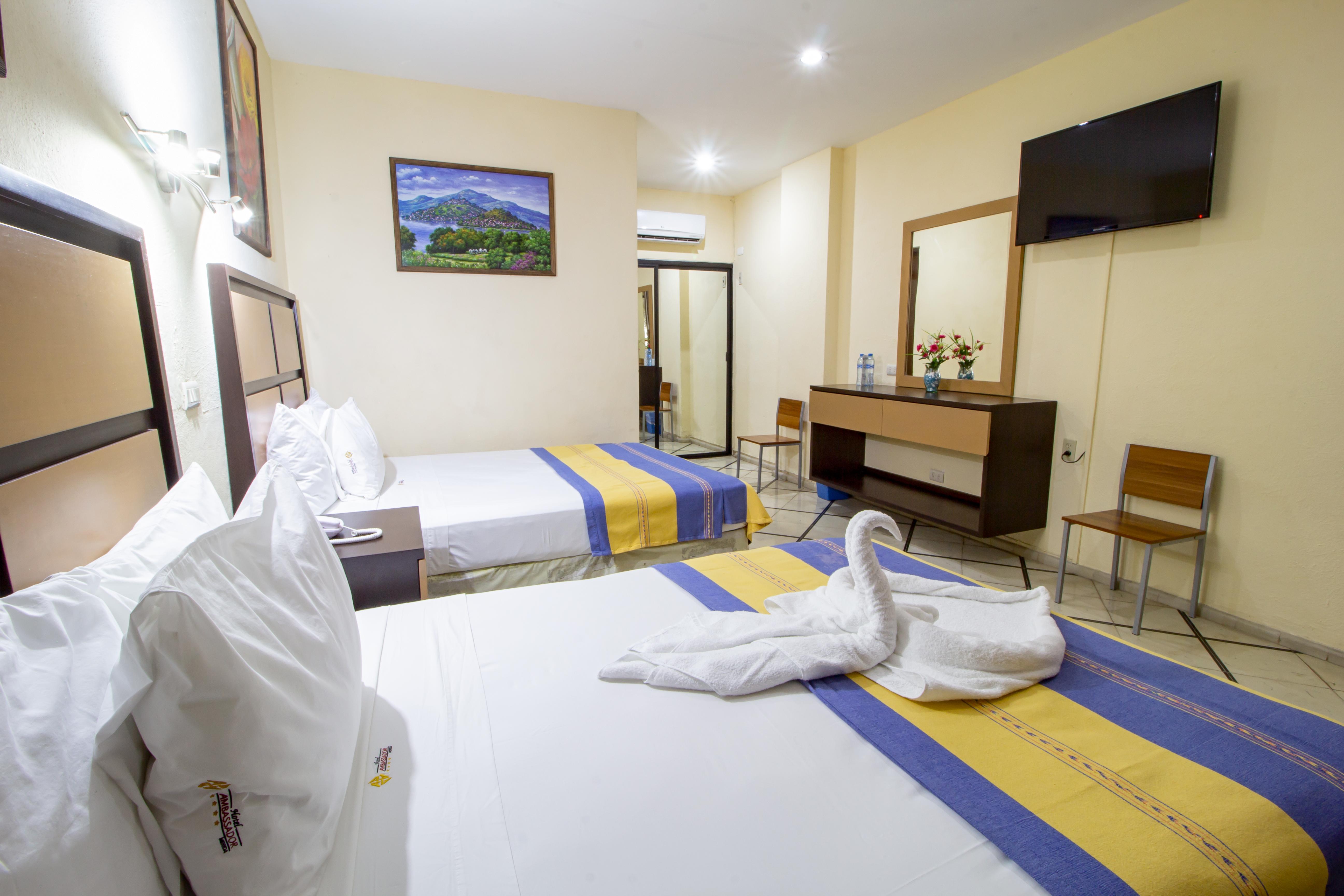 Standard, Double Bed, Hotel Ambassador Merida 3/7