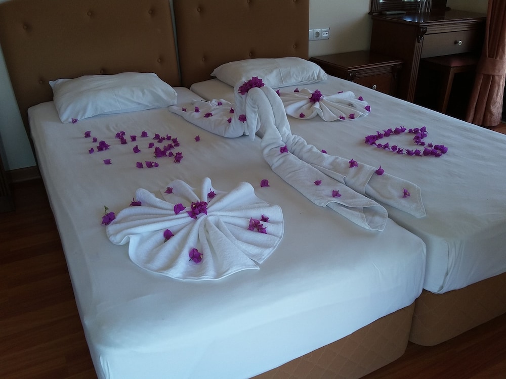 Cihanturk Hotel 61/72