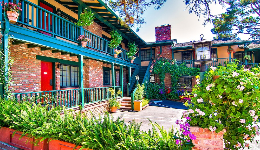 Wayside Inn photo4