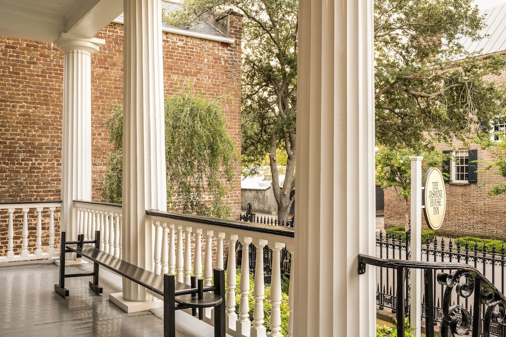 Jasmine House Inn 25/35