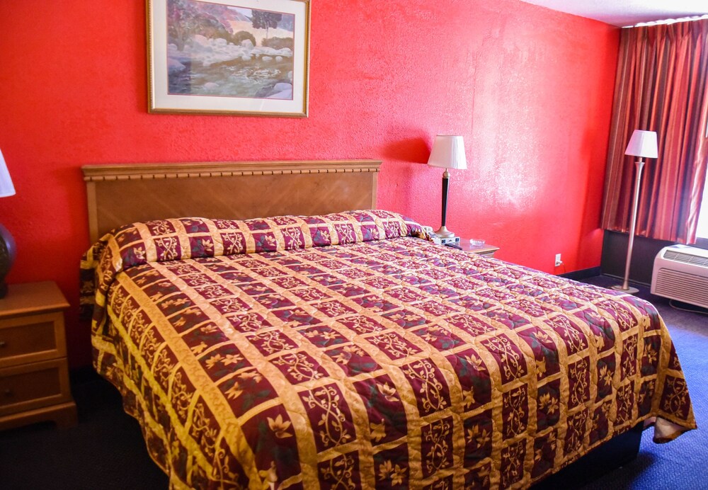 Homeplace Inn 25/51