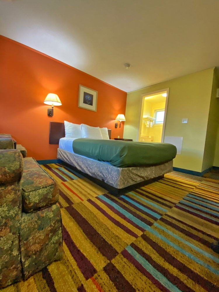 Americas Best Value Inn Manchester Ct 15/24