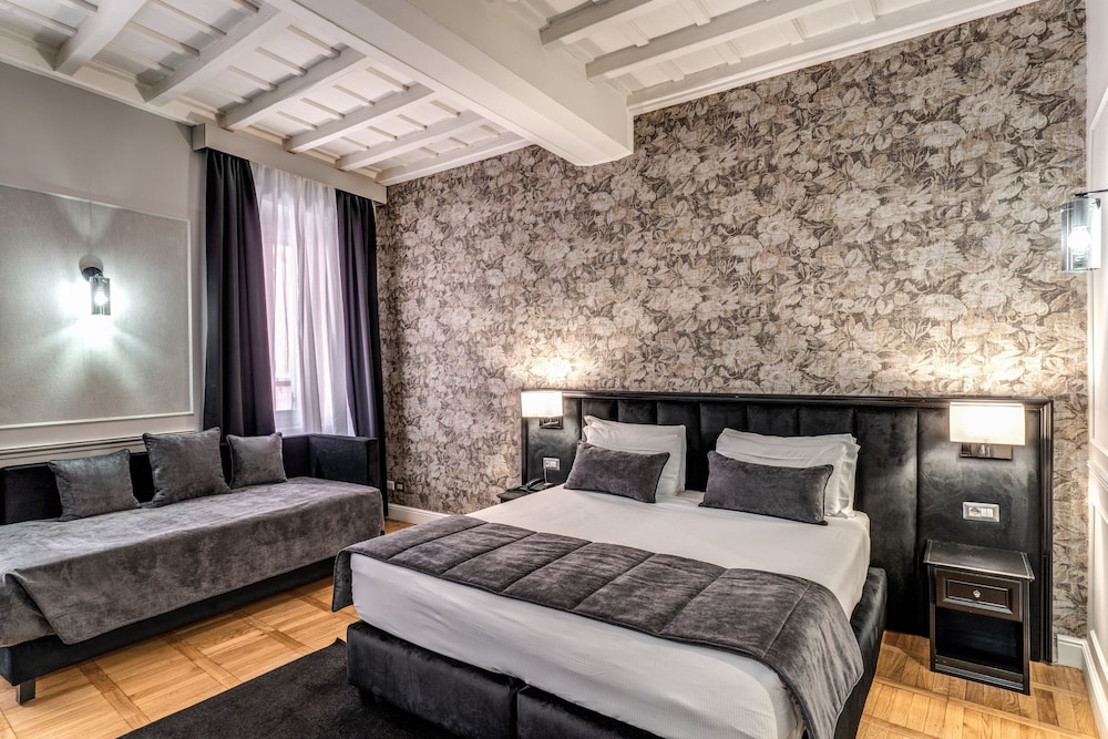 ROOM, TRIPLE
