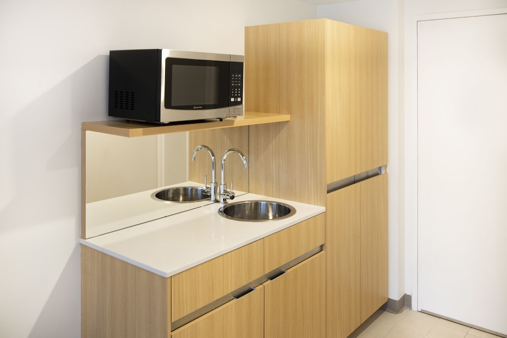 Mercure Sydney Macquarie Park 64/64