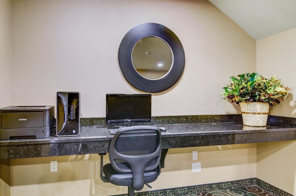 Quality Inn Quinter I-70 39/50