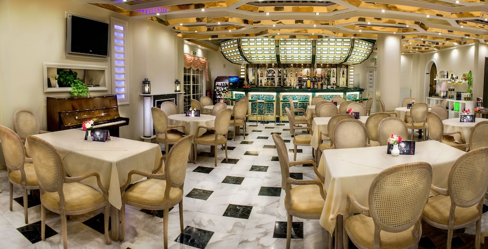 Strass Hotel 24/39