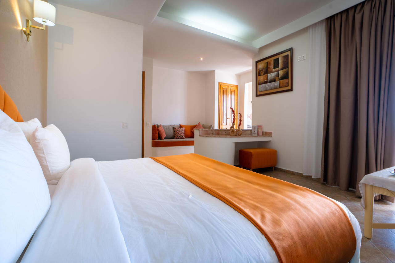 Intouriste Hotel & Suites 18/72