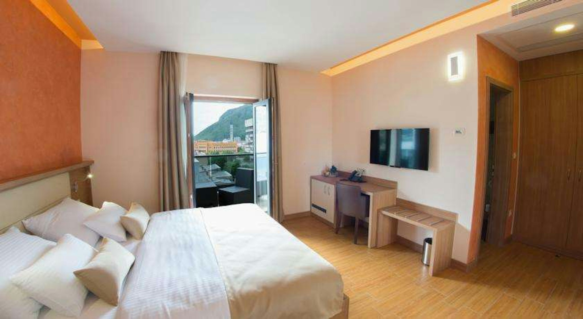 Hotel Mostar 6/30