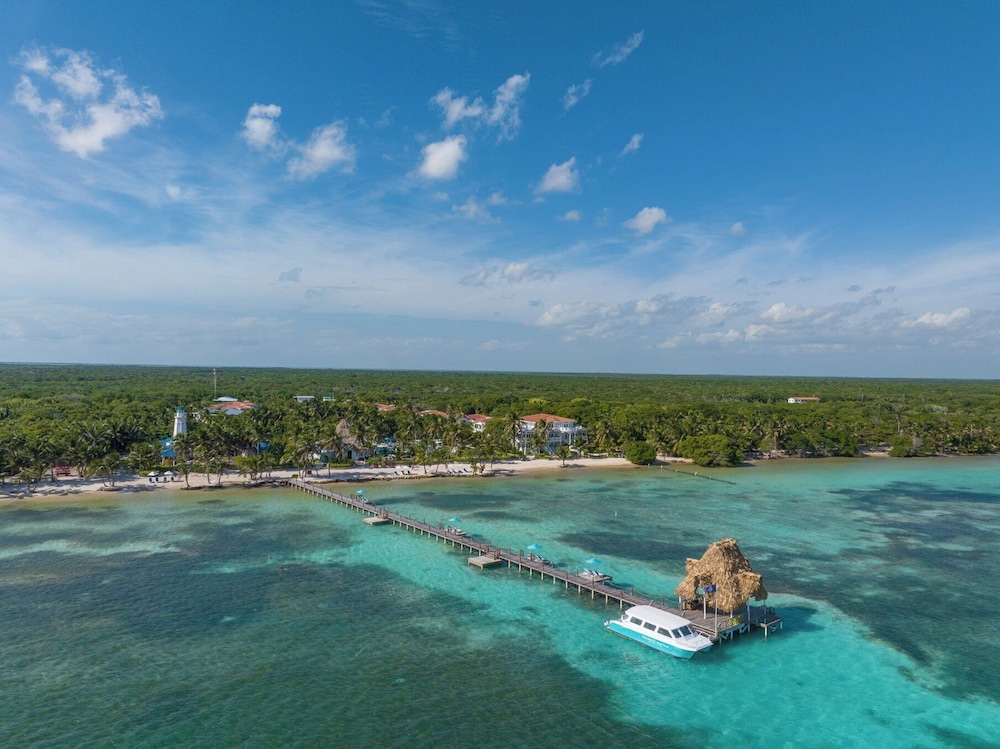 Margaritaville Beach Resort Ambergris Caye 37/50