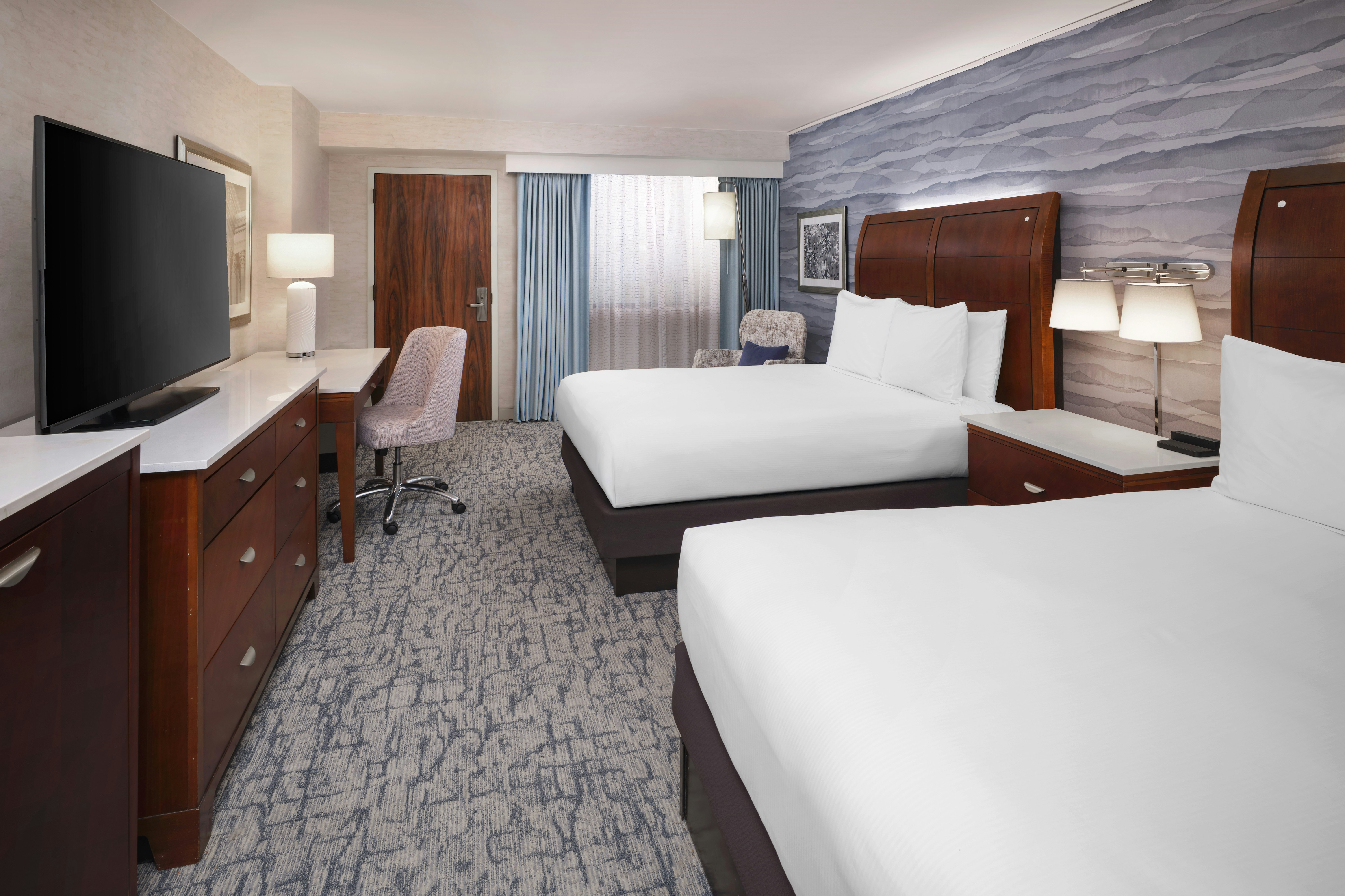 Room, 2 Queen Beds, Atrium View